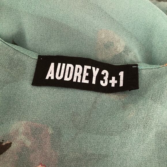 Audrey 3+1 pink floral print on mint green open kimono short sleeve top - Picture 4 of 4